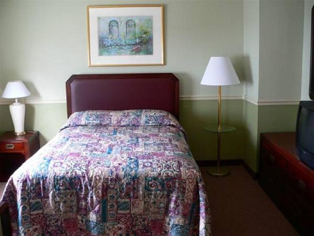 Brookside House Hotel Quincy Ngoại thất bức ảnh